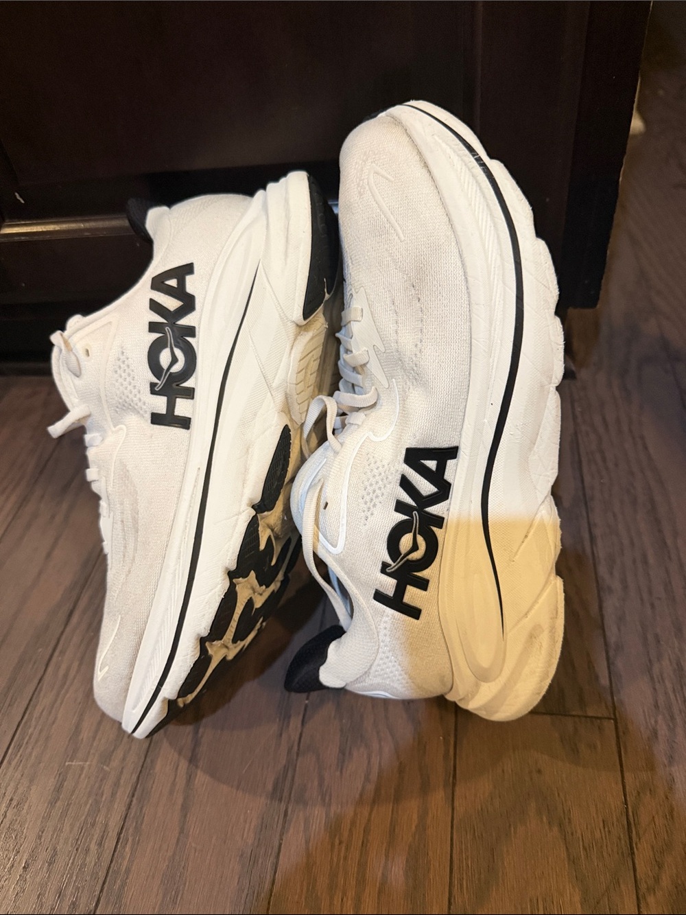 Hoka One One Clifton 10 Mens Size 10 Black White Athletic Running Shoes Sneaker - Picture 3 of 5